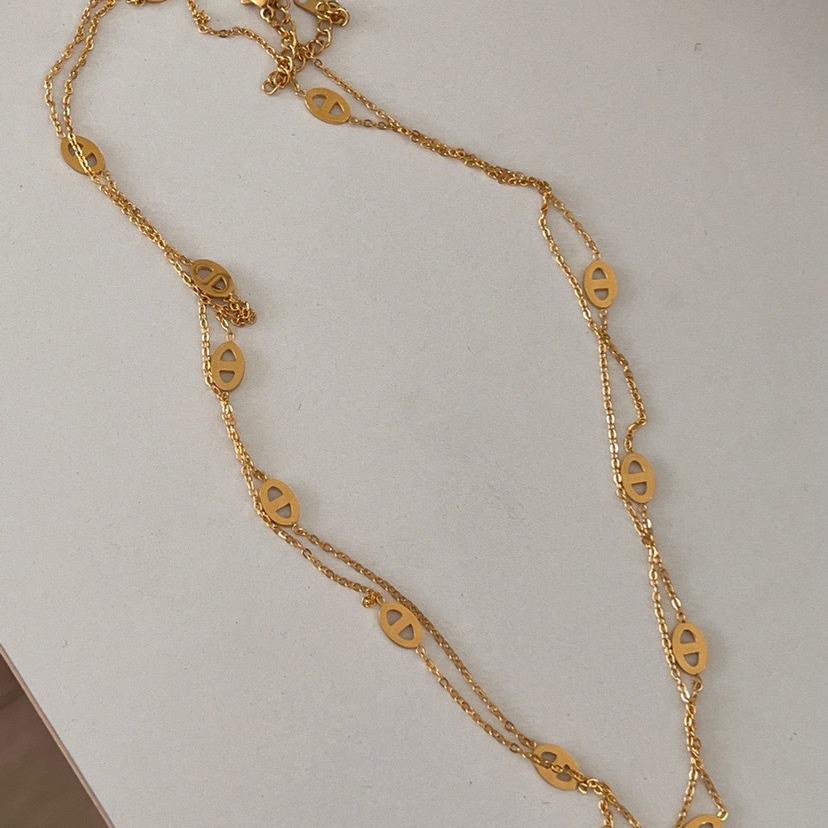 Elegant Ladies' Sweater Chain: 18K Gold & Titanium Steel Nose Necklace, Colorfast and Luxurious Accessory