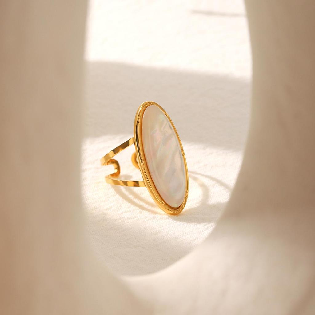 European & American Stainless Steel Seashell Ring - Luxurious Titanium Steel Jewelry 