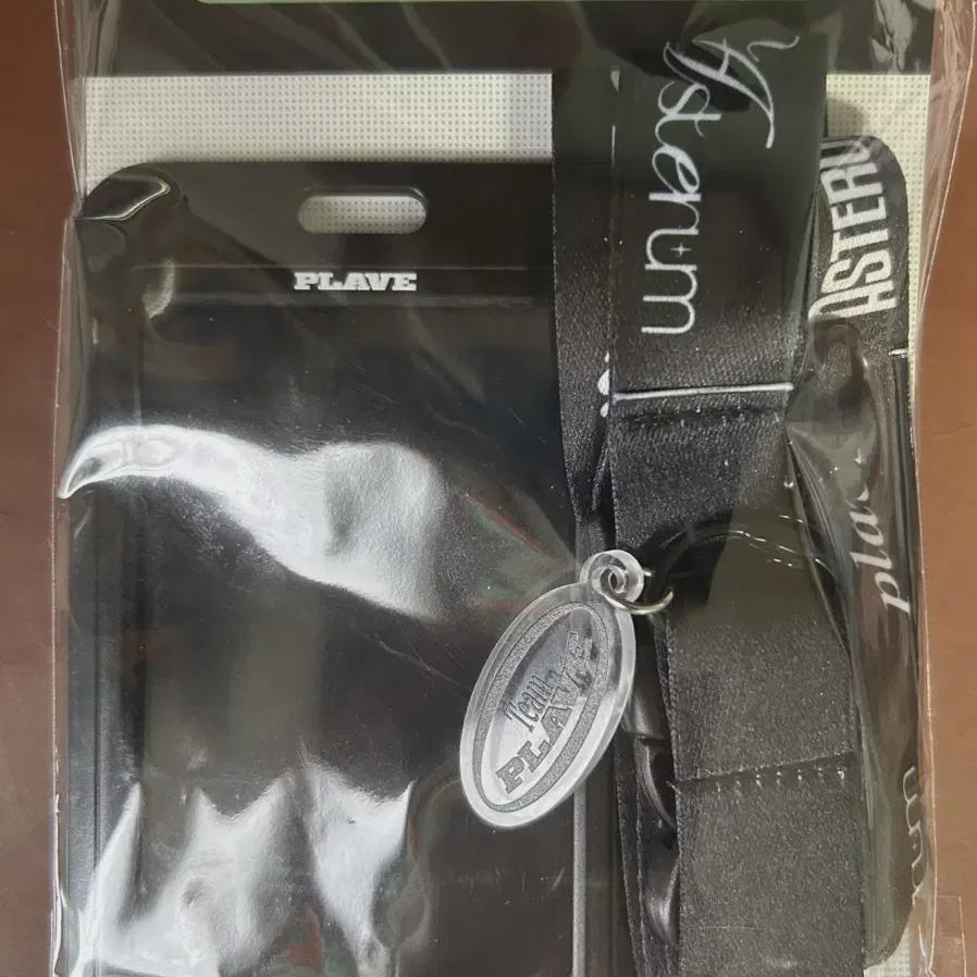 

Plave Lanyard Photo Card Holder A