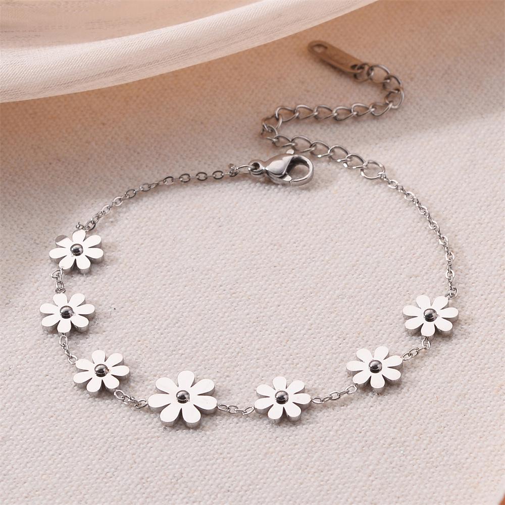 Korean Titanium Steel Four-Leaf Clover Bracelet - Women's Fashion, Versatile & Non-Fading Jewelry