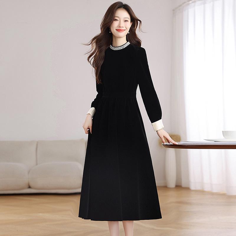 Elegant Black Velvet Long Sleeve Dress with Pearl Collar for Women - Hepburn Style, French High-End Autumn/Winter Formal Wear S чёрный