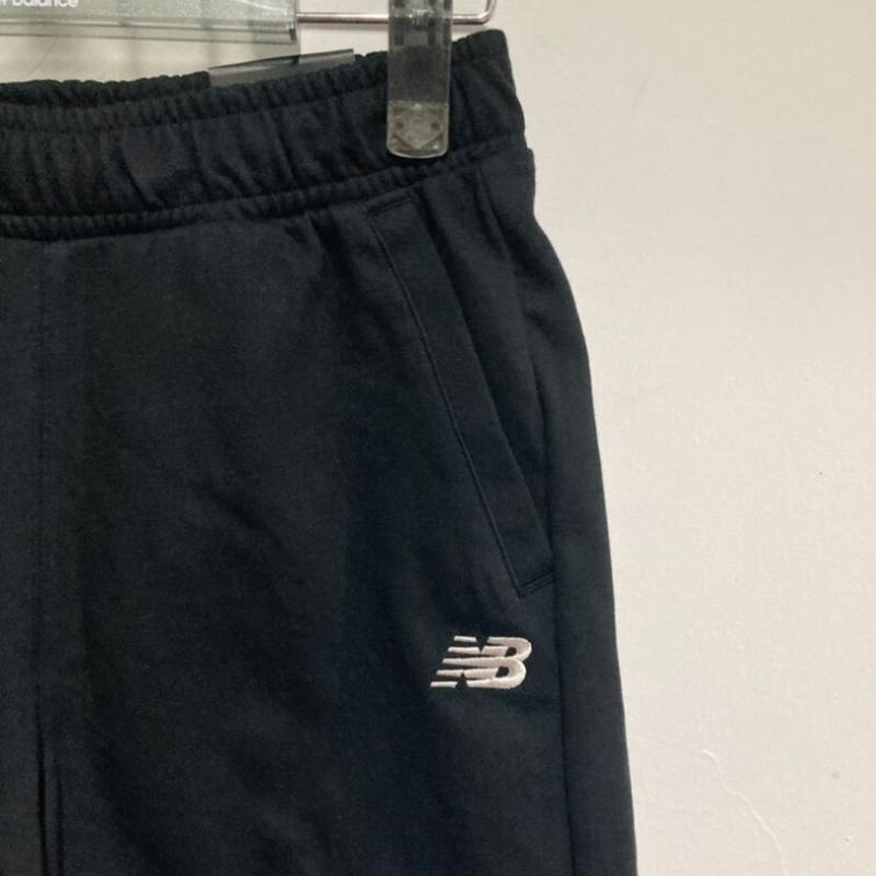 NeW Balance W Essential 4 Part Single Mesh Shorts nbnvf2W422 Black