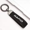 HNMQ2 Wildleder Auto Schlüsselanhänger Anhänger Schmuck Schlüsselring Herren Geschenk Für Skoda Octavia Fabia Rapid Superb Karoq Kodiaq Scala Kamiq Roomster Enyaq