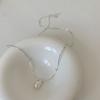 Simple and cold wind pearl necklace women's niche versatile temperament fashion light luxury style collarbone chain