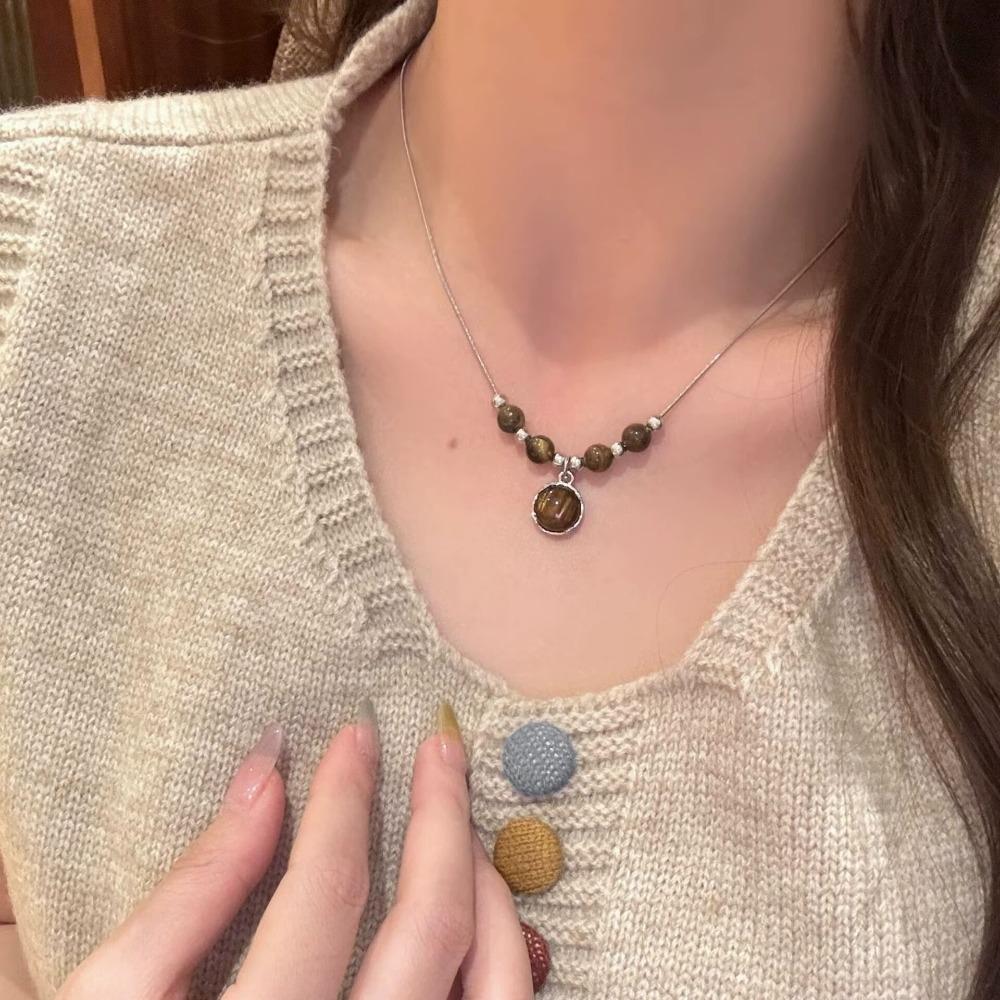 Vintage Leather Brown Stone Pendant Necklace Stacking Temperament Clavicle Chain Choker for Women Hip Hop Jewelry Accessory