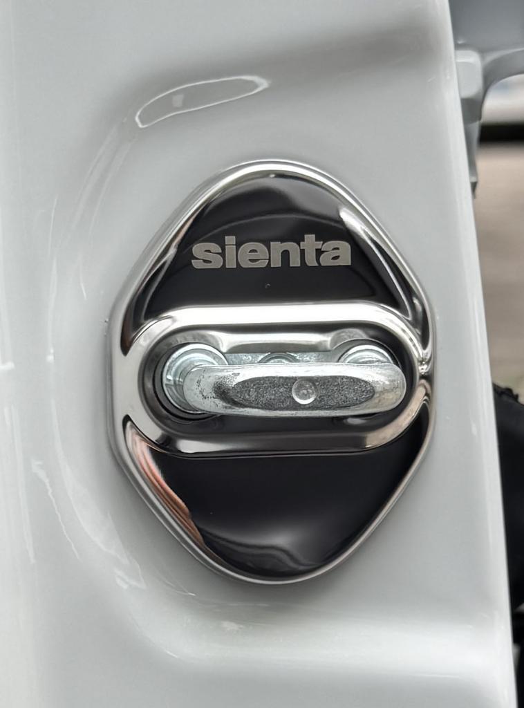 OKAYOHINN SI-MGY Toyota Nya Sienta 10-serien Slagskydd, Dörrlåsskydd, Förkromning, Tillbehör,