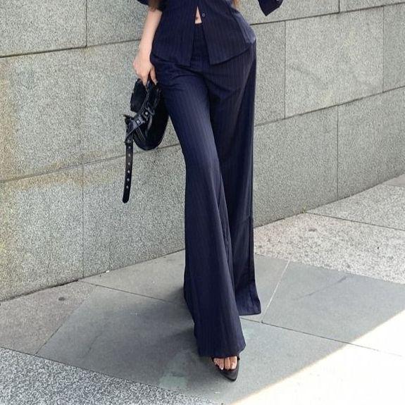 

Комплект полосатой рубашки с воротником поло и брюк микро-клеш для зрелых женщин на осень 2025 XL 57.5-62.5 kg