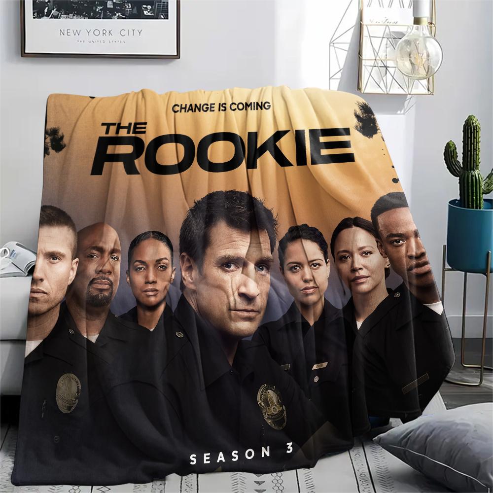 The Rookie, Coperta a Quadri di Flanella, Alta qualità, Confortevole per Tutte le Stagioni, Decorazione per la Casa, Calore e Comfort, Perfetta per Regali.