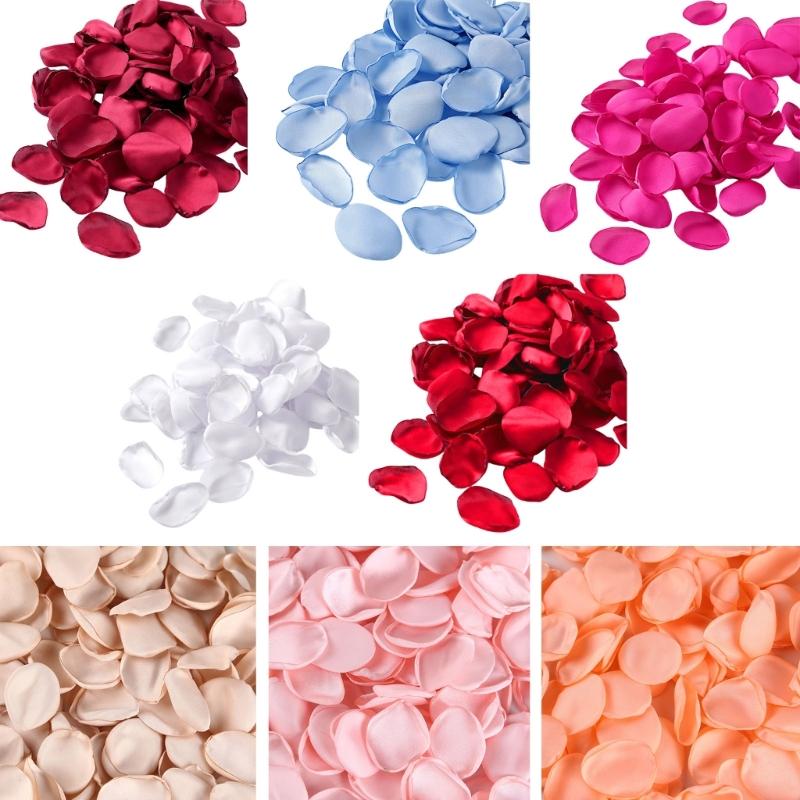 Artificial Rose Petals for Weddings and Special Occasion Perfect for Creating a Romance Atmospheres Decors 200Pieces