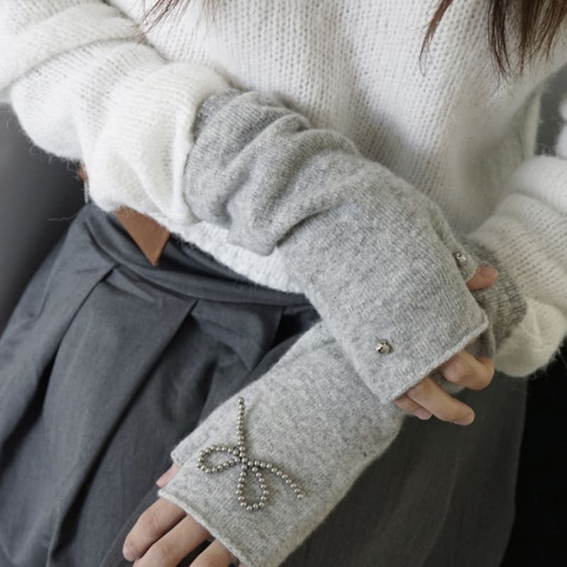 

Грелка для рук с лентой SORA DEEP BROWN