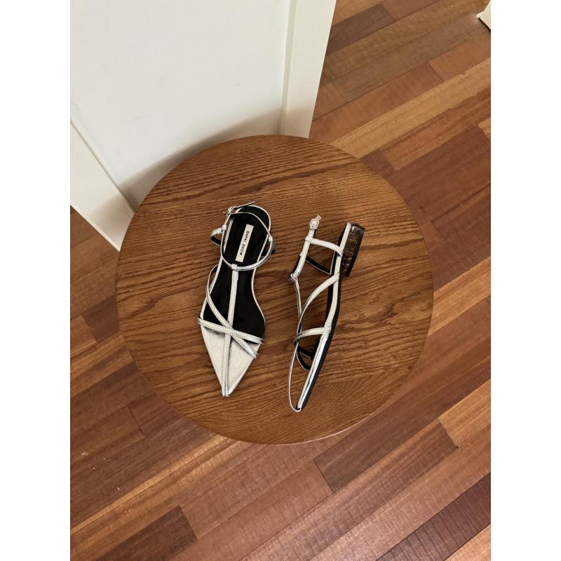 

2025 spring and summer new niche design flat-heeled Roman sandals fashion cross strap pointed open-toed women s flats 39 серебряный