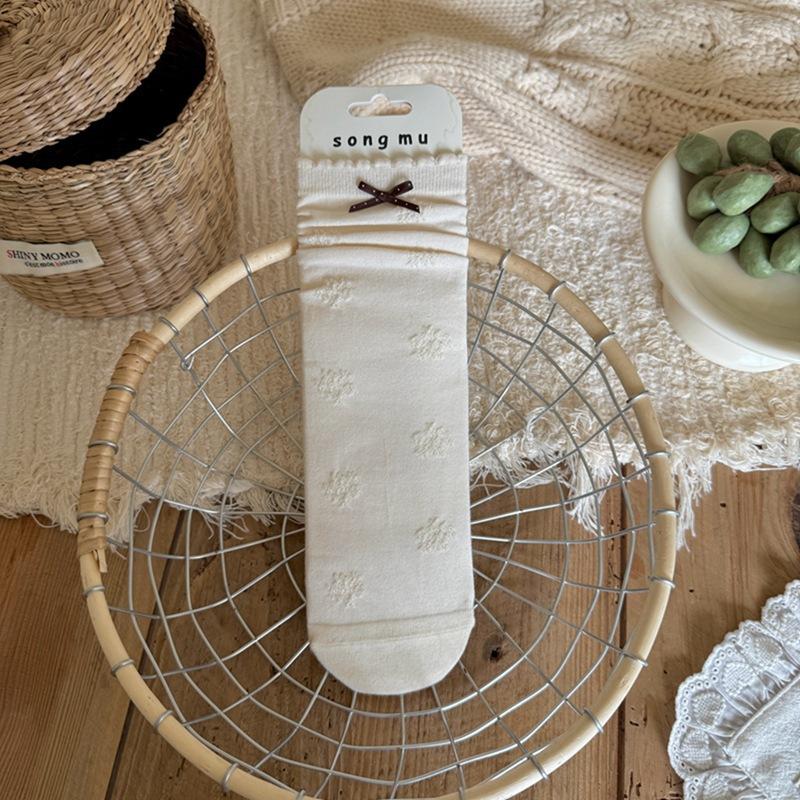 Songmu "Cheese Floral Oatmeal Color Small Retro Sweet Versatile Mid-Tube Socks Bow Pile Socks Boneless Girl