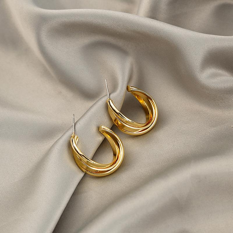 New Fashion Trend Geometric Gold Color Hoop Earrings Ladies Simple Round Hollow Pendant Open Earrings Fashion Jewelry Gift 