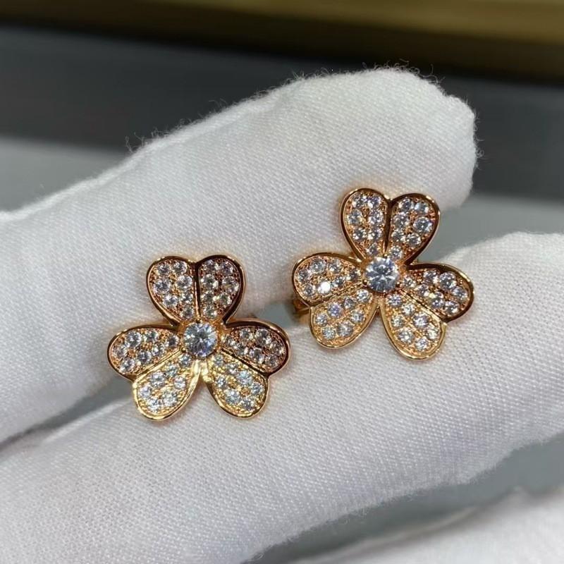 Luxury 3D Clover Stud Earrings With Full Micro Pave Cubic Zirconia Post Gold Tone Options
