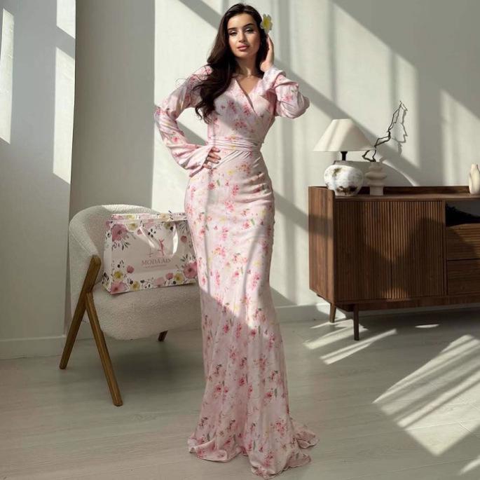 2025 Summer Women's Slimming Long-Sleeve Bodycon Dress - European & American Fashion