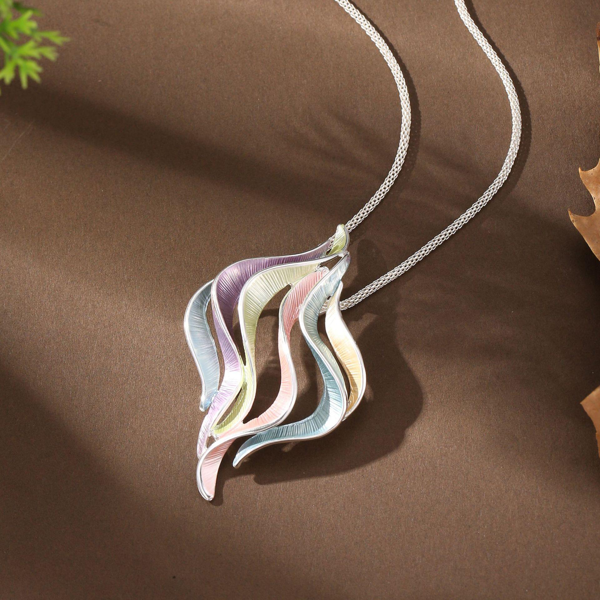 

Новый эмалевый цвет полый геометрический линейный кулон женская мода высокое чувство нерегулярная линия предмет шейная цепочка