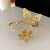 European & American Pleated Metal Bangle: Elegant Cold-Style Bracelet with High-End Luxury Design