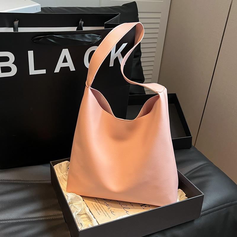 Simple and Versatile Single-shoulder Bag for Work and Commuting, Soft Leather Large-capacity Bucket Bag