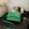 Foreign style simple solid color handbag 2025 early spring new versatile ins shoulder messenger bag small square bag women