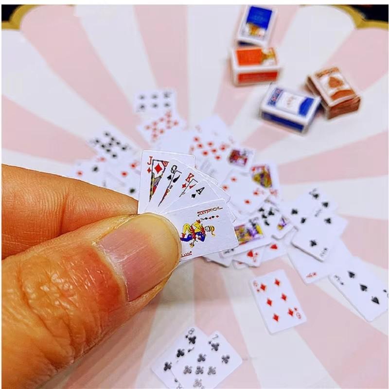 Mini Poker Travel Party Spoof Gift Toys Fun Cute Prank Props Card Cartoon Creative Collection Children Adult Easy Kawaii Puzzle