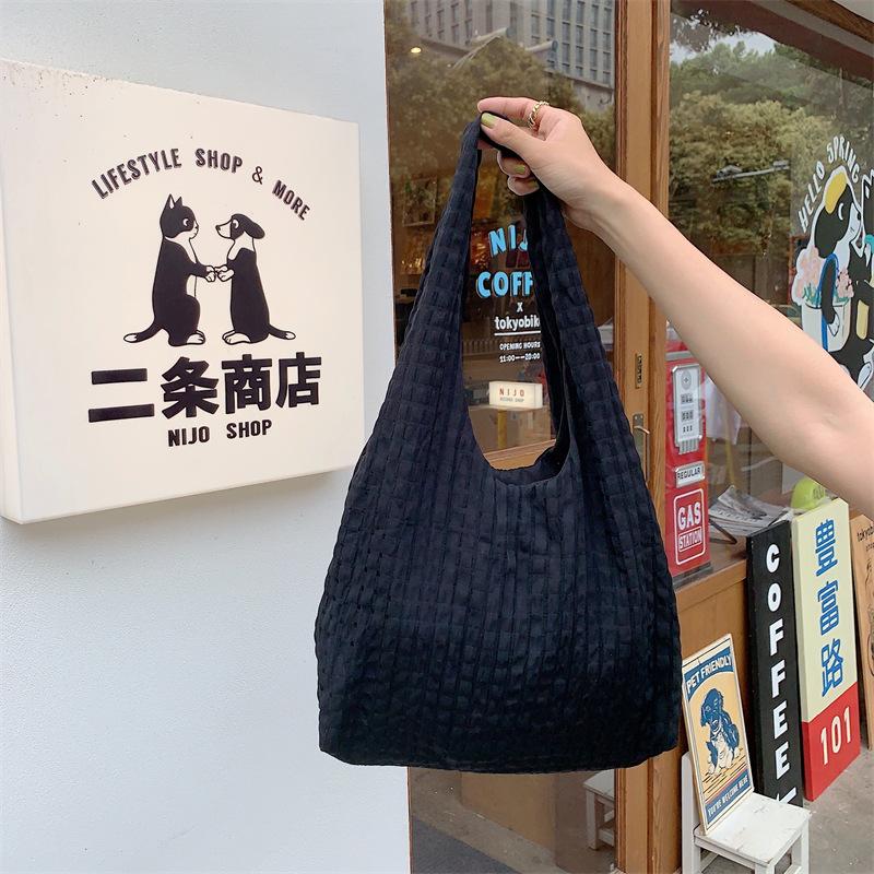 

New hollow plaid largecapacity canvas shoulder bag women s thin student schoolbag fresh college wind bag чорний