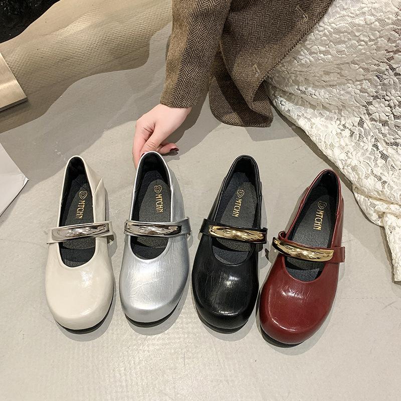 French shallow mouth flat bottom one pedal lazy shoes niche 2025 spring new soft sole fairy wind two wear single shoes woman