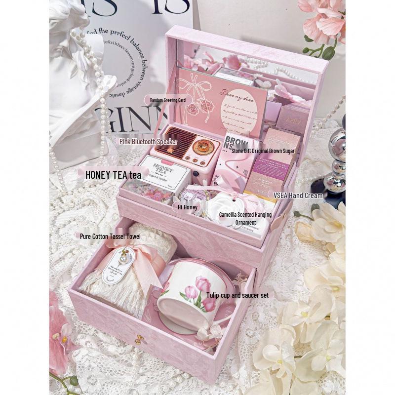 Elegant Bridesmaid Souvenir: Luxurious & Practical Gift Box for Your Best Friend - Perfect for Nurse's Day or As a Thank You Women's Gift.