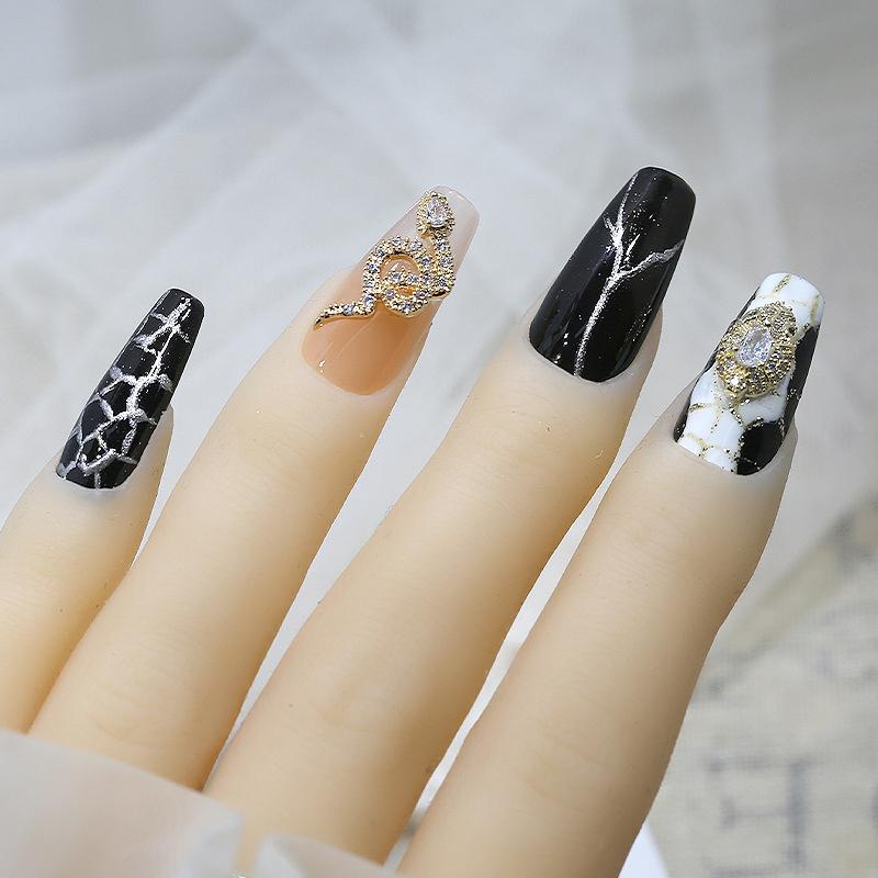 10 buc. Articole pentru unghii cu șarpe din aliaj Bijuterii de lux 3D cu șarpe Nail Serpiente Diy Salon de manichiură 2025 Anul șarpelui