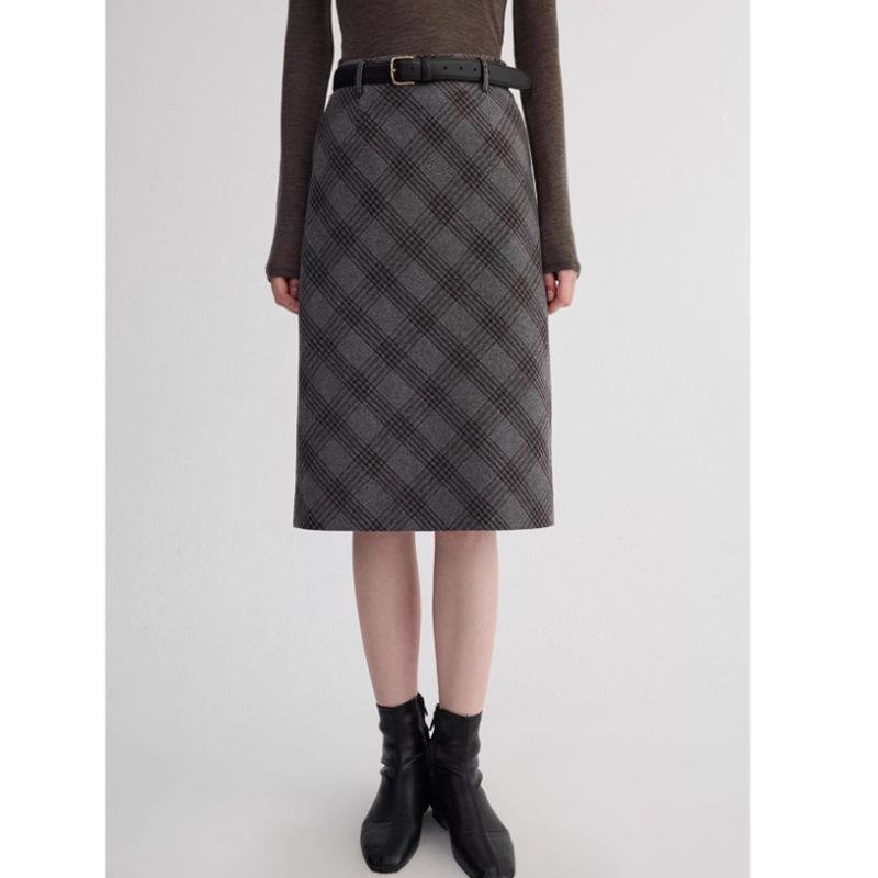 2025 Autumn/Winter Women s Wool Blend Glen Plaid Bias Cut Skirt Large