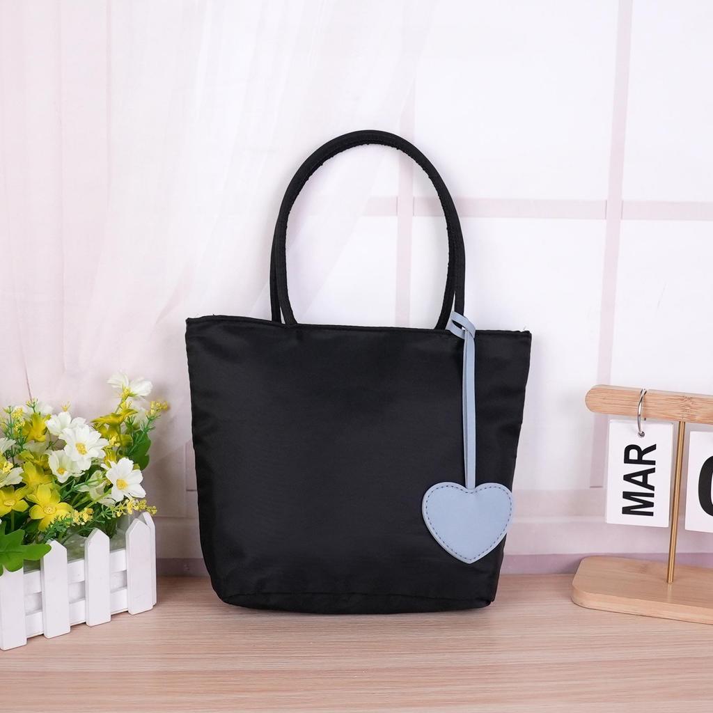 Korean Women's Fashionable Mini Heart Underarm Handbag - Versatile Shoulder Bag and Gift Option