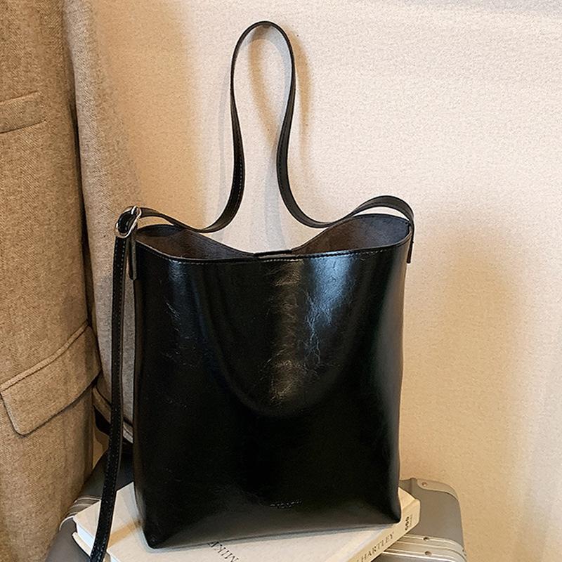 Large Capacity Bag Women's Winter New Solid Color One-shoulder Crossbody Bag Casual Commuter Bag Bucket Bag