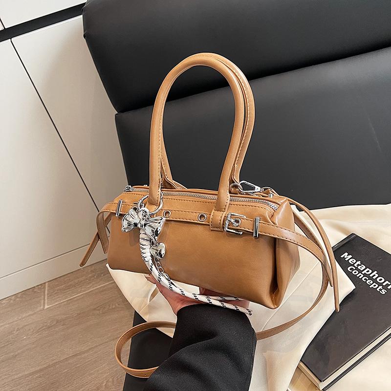 Premium Commuter Small Bag Women's New Spring and Summer Versatile Messenger Bag Fashionable Portable Pillow Bag