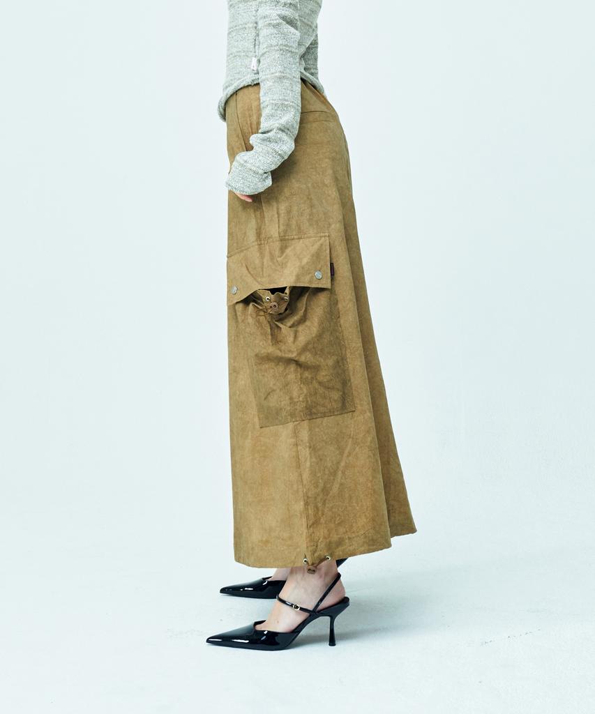 Attention Row For Woman Signature Logo Snap String Cargo Long Skirt (Brown)