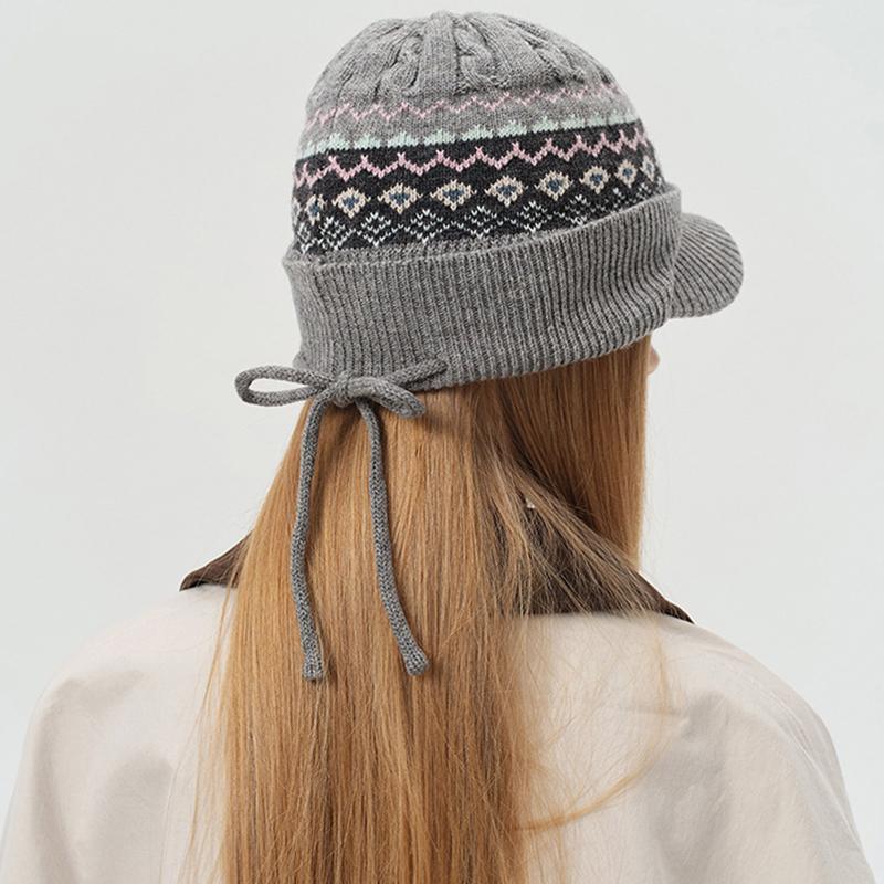 Fashion Women Windproof Warm Knitted Hat Coldproof Short Brim Peaked Cap Lady Cold Resistant Ear Protection Beanies Ski Caps