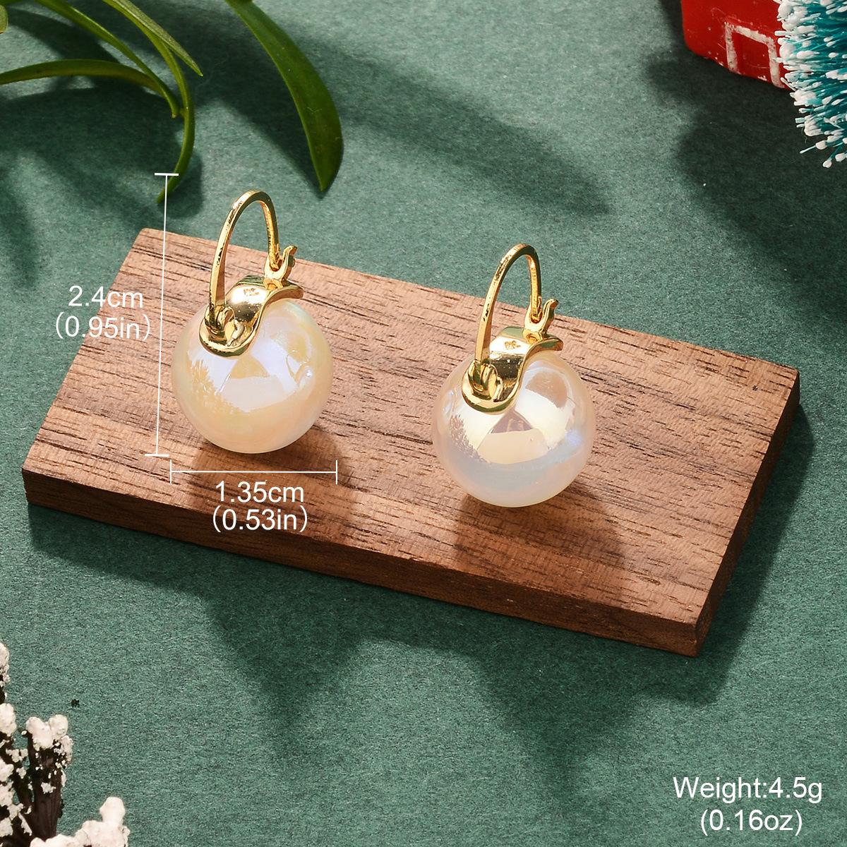 

French retro pearl earrings winter new temperament niche Christmas series high-grade light luxury earrings earrings