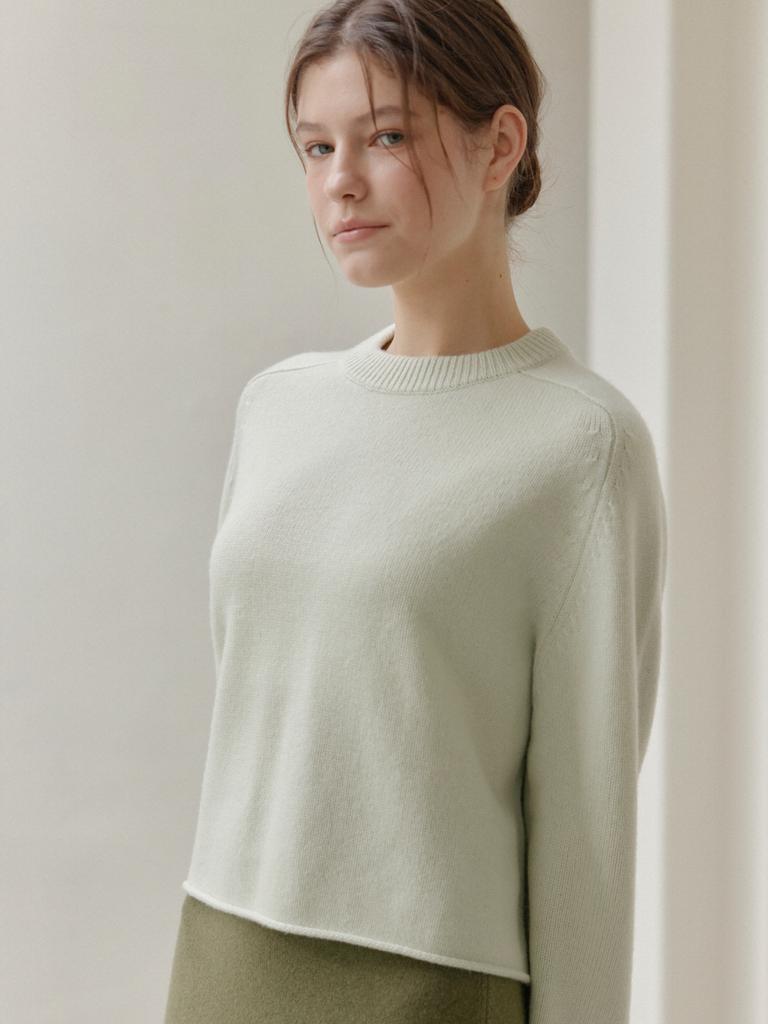 JE NE SAIS QUOI Crop Crewneck Cashmere Knit Roll Hem Detail_ Mint