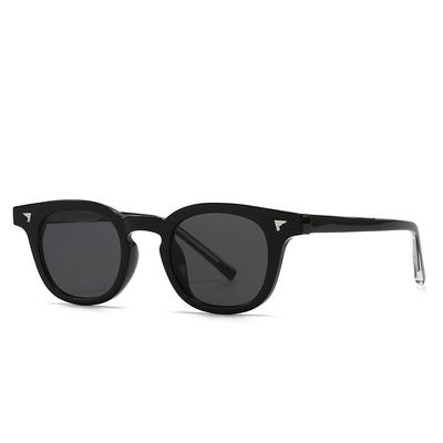 New Fashion Luxury Designer Sunglasses Men Women Round Letter Vintage Shades Glasses Trendy Travel Accessories