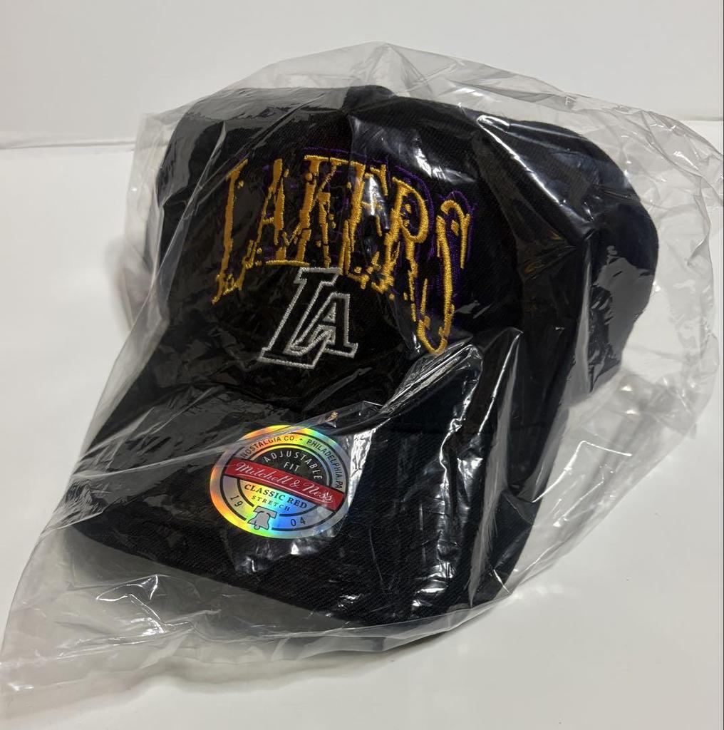 [USED] NBA SNAPBACK LAKERS BTS SUGA collaboration