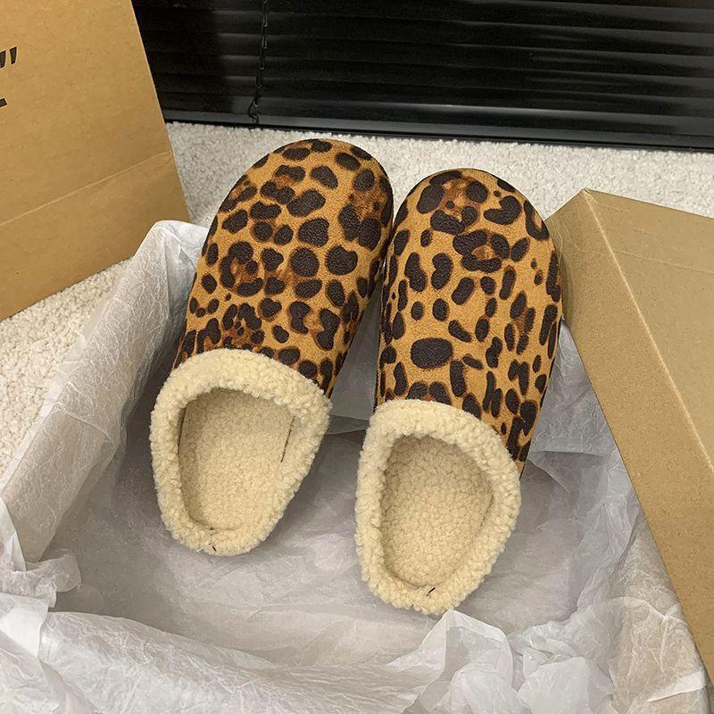 Fashion New Fuzzy House Slippers For Women Men Winter Mules Garden Shoes Soft Plush Slippers Outdoor Warm Furry Clogs Slide Snow Boots
