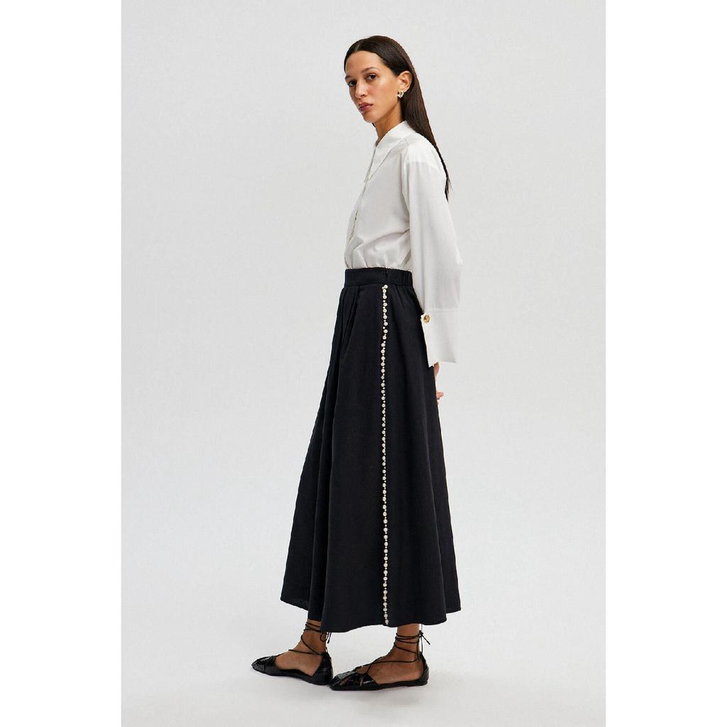Linen Skirt With Pearl Detailed