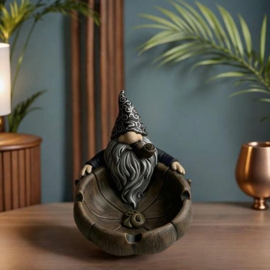 Vintage Gnome Ashtray Retro Dwarf Shape Ash Tray Desktop Resin Ash Holder for Home Office Outdoor Indoor Decor