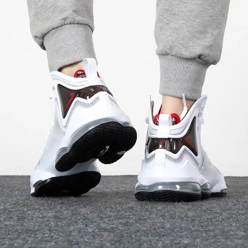 Nike LeBron 19 GS Skisse Barnesko Hvit Svart Universitetsrød DD0418-101