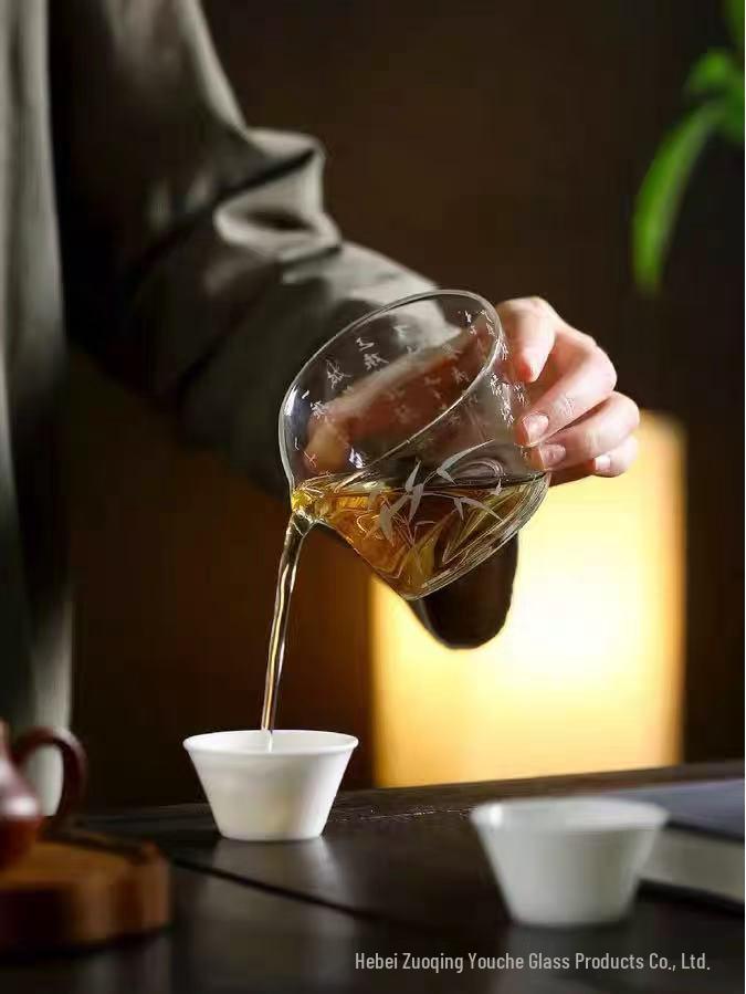 High Borosilicate Heat-Resistant Glass Tea Dispenser, Large Capacity Golden Cicada Fair Cup