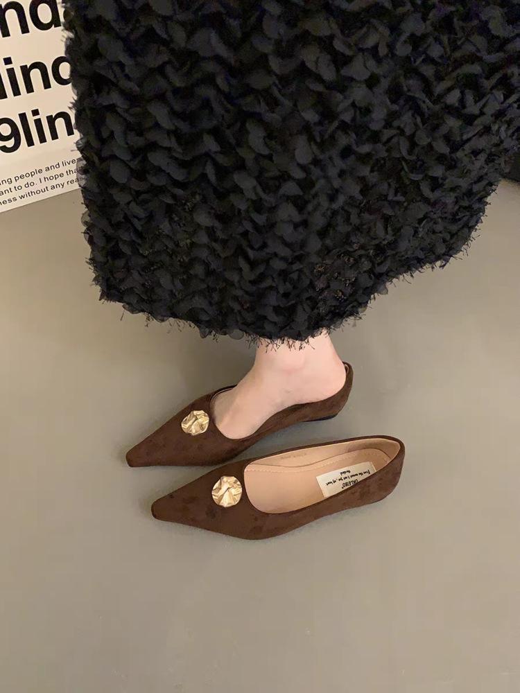 

Korean version of design temperament single shoes flat shoes one pedal commuter shoes early autumn new French women s shoes black shoes 40