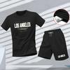 Nuovo set sportivo estivo da uomo, T-shirt a maniche corte e pantaloncini due pezzi, abbigliamento casual traspirante e ad asciugatura rapida.