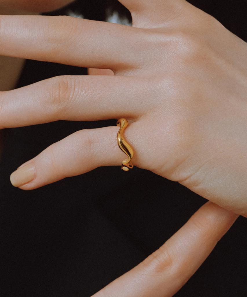 Novice Tokyo Lava Pinky Ring [Stainless] / Gold