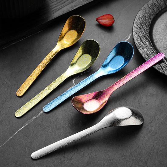Flacher Boden Titanlöffel Hämmer Muster Esslöffel Spülmaschinenfest Langer Griff Küche Suppe Reis Eis Dessert Löffel