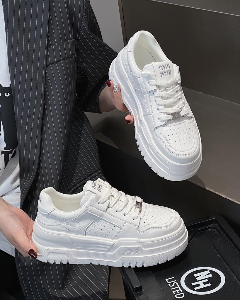 Thick-soled Leather Little White Shoes Women's 2025 New Spring Height Increase 6cm Lace-up Ultra-light Sports and Leisure Board Shoes