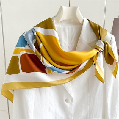 Damen Design Quadratisches Kopftuch Beliebte Schals Modell Sonnenschutz Seide Hijab Mode Bandana 90X90cm Strandtücher zum Binden Taschen Dekoration