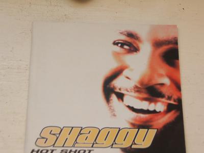 CD SHAGGY - Hot Shot UICC1015 MCA Records 2001 Ιαπωνία Reggae, Ska & Dub Μεταχειρισμένο